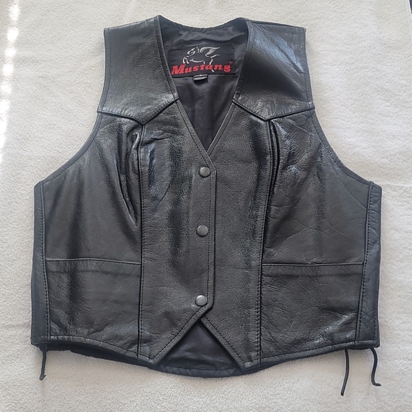 Womans Genuine Leather Vest - Picture 1 of 4